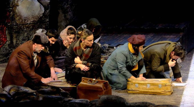 İlerleme: Enkazın İçinden Geçen Yas