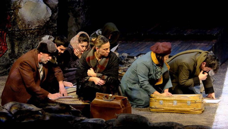 İlerleme: Enkazın İçinden Geçen Yas