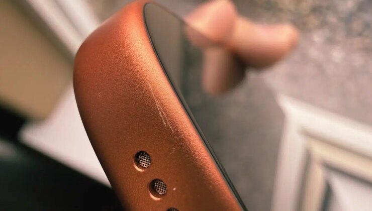 iPhone 17 Pro Max kılıf kullanılmasına rağmen çiziliyor