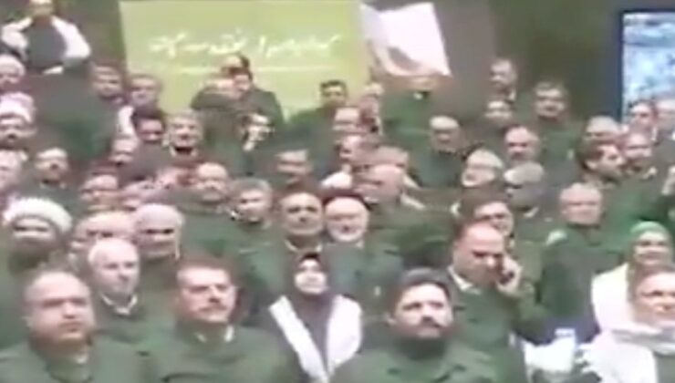 İran Parlamentosu’nda vekiller askeri üniforma giydi: ‘Amerika’ya Ölüm’ sloganları