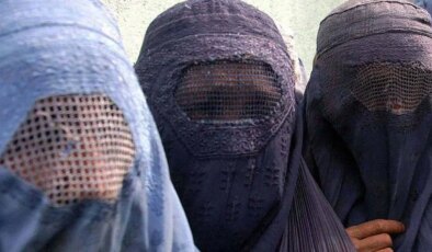 İspanya’da bazı belediyelerde burka ve peçe yasaklandı