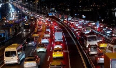İstanbul’da trafik var mı? SON DAKİKA! 10 Şubat hangi ilçelerde trafik var, hangi yollar kapalı?