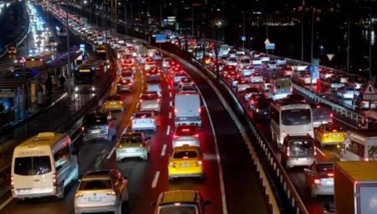 İstanbul’da trafik var mı? SON DAKİKA! 26 Ocak hangi ilçelerde trafik var, hangi yollar kapalı?