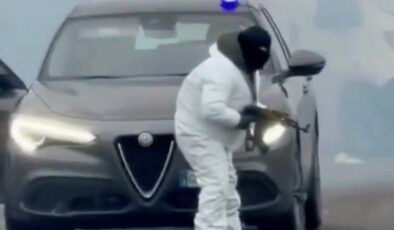 İtalya’da film gibi soygun girişimi: Yolu ateşe verip çatışmaya girdiler