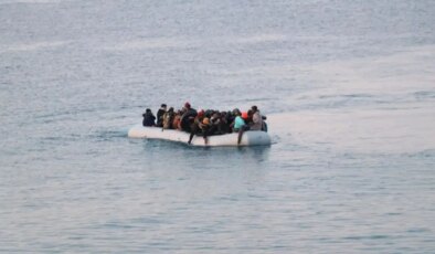 İzmir’de göçmenleri taşıyan bot battı: 3 kişi hayatını kaybetti, 4 kişi ise aranıyor