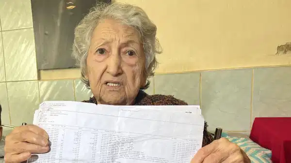 İzmir’de korkunç iddia: ‘Evimi aldılar, maaşıma el koydular, bıçak çektiler’