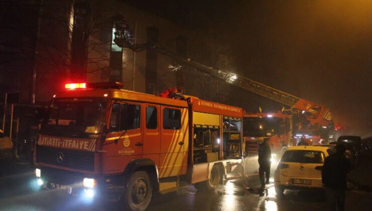 Kağıthane’de marangoz atölyesinde korkutan yangın: Çok sayıda kişi mahsur kaldı!