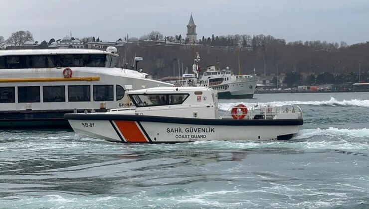 Karaköy İskelesi’nde denizde kadın cesedi bulundu