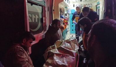 Kepçe kazasında operatör kurtarıldı, 4 itfaiye personeli zehirlendi!