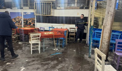 Kıraathanede otururken saldırıya uğradılar: Amca-yeğen yaralandı