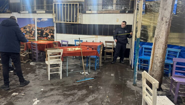 Kıraathanede otururken saldırıya uğradılar: Amca-yeğen yaralandı