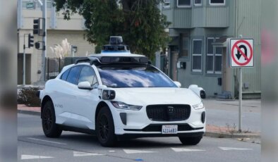 Londra sokaklarında sürücüsüz dönem: Robotaksiler için tarih verildi