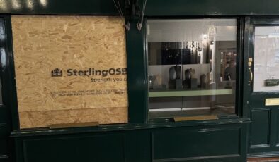 Londra’da gündüz vakti kuyumcu soygunu