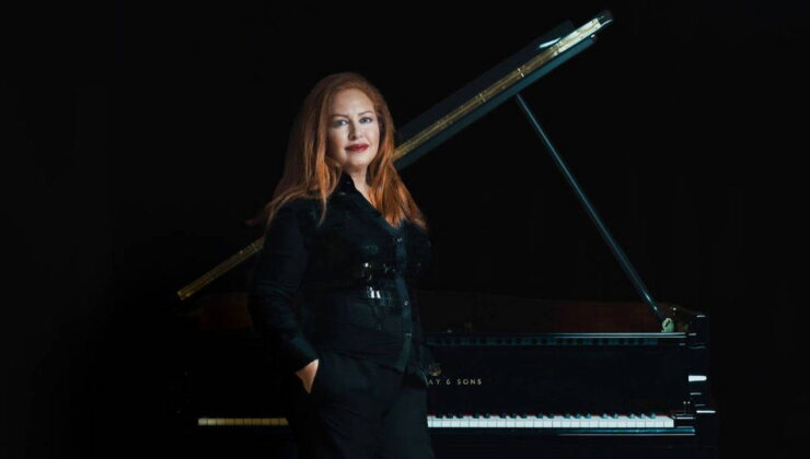 Mehveş Emeç ile Süreyya Operası’nda ‘Biraz hüzün, biraz neşe…’