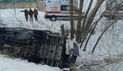 Muş’ta işçi servisi şarampole yuvarlandı: Yaralılar var!