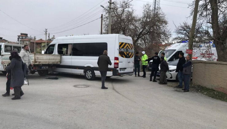 Okul servisi belediye aracı ile çarpıştı: 5 yaralı