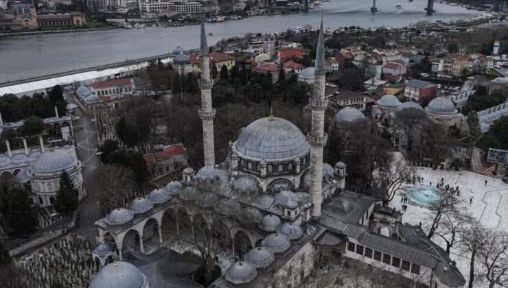 Osmanlı padişahlarının kılıç kuşandığı cami: Eyüp Sultan