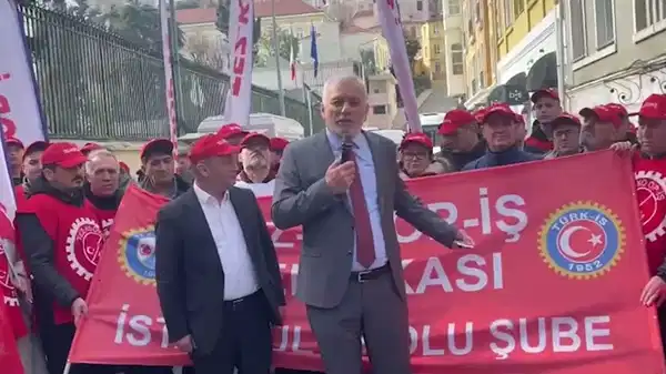 Özel İtalyan Lisesi’nde ‘sıfır zam’ eylemi büyüyor: ‘Mussolini mezarından çıksa…’