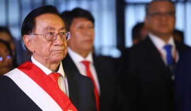 Peru Geçici Devlet Başkanlığı’na Jose Maria Balcazar seçildi