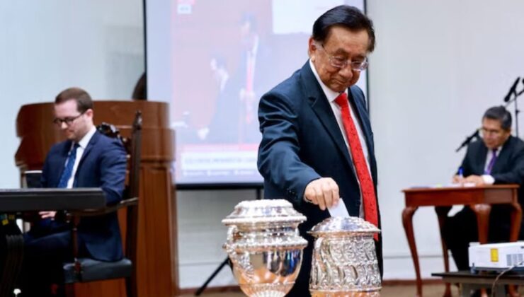 Peru’nun geçici başkanı Jose Maria Balcazar oldu