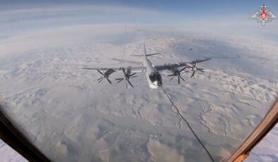 Rus bombardıman uçaklarından Bering Denizi üzerinde 14 saatlik uçuş