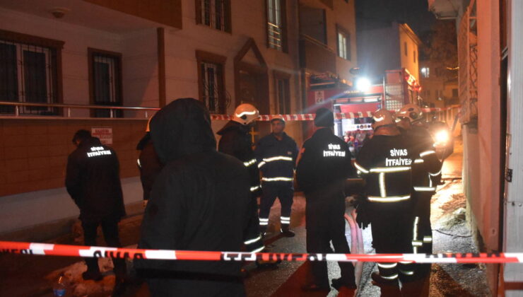 Sivas’ta 2 katlı evde yangın: 26 kedi hayatını kaybetti!