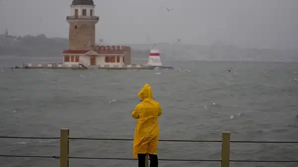 Tarih verildi: AKOM’dan İstanbul’a ‘lodos fırtınası’ uyarısı