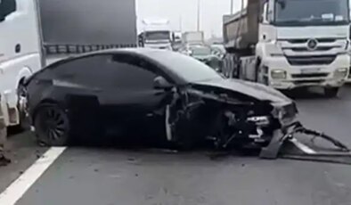 TEM’de Tesla dehşeti: Otopilot ters şeride daldı, firma ‘kullanıcı hatası’ dedi!