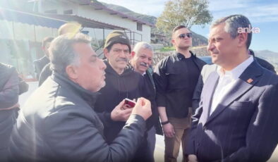 TOKİ mağduru yurttaştan Özgür Özel’e: ‘Bizimle olun, yardımcı olun. Neye imza attığımızı bilelim’