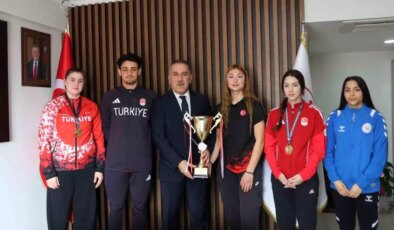 Türkiye şampiyonasından madalyalarla döndüler, milli takıma seçildiler