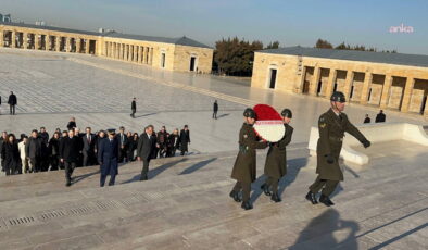 14 Mart Tıp Bayramı’nda Birlik ve Dayanışma Sendikası üyelerinden Anıtkabir ziyareti