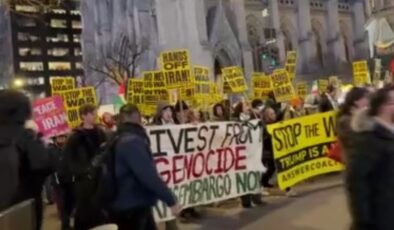 ABD ve İsrail’in saldırıları New York’ta protesto edildi