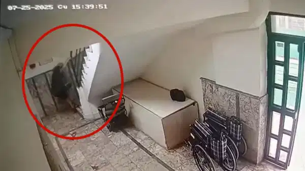 Ailesinden gizledier: Otizmli Mehmet’in merdivenden düştüğü ortaya çıktı