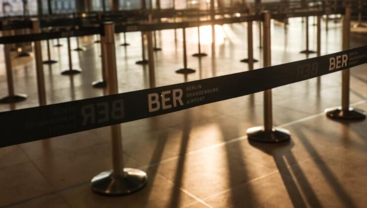 Berlin Brandenburg Havalimanı’nda grev: 445 uçuş iptal