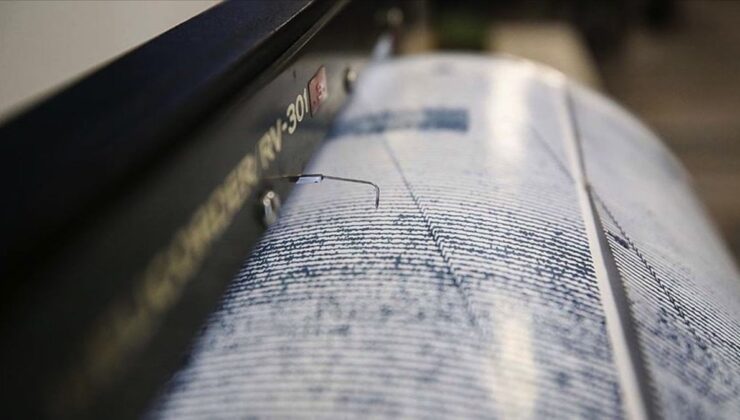 Endonezya’da 6,1 büyüklüğünde deprem