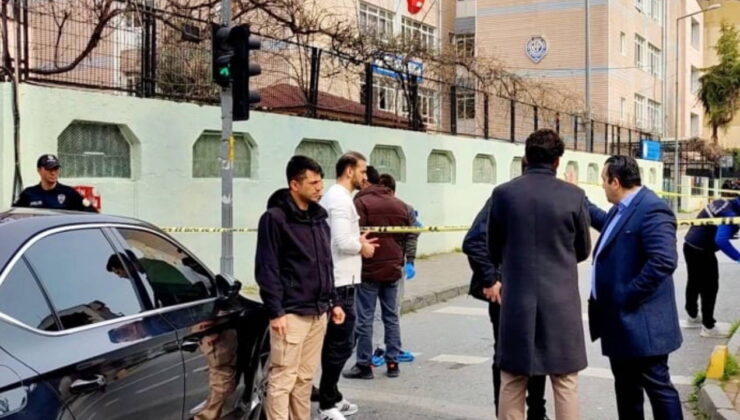 Fatih’te bir kadın boşanmak istediği eşi tarafından sokakta yürürken öldürüldü