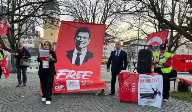 Frankfurt’ta İmamoğlu’na destek açıklaması: ‘Sivil darbenin üzerinden tam bir yıl geçti’