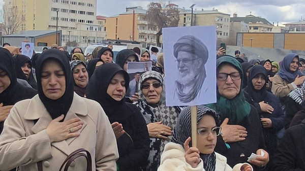 Iğdır’da Hamaney için dua ve yürüyüş düzenlendi