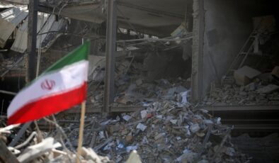 İran: ABD-İsrail saldırılarında 105 sivil mekan hedef alındı