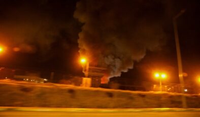 İran bölgedeki petrol tesislerini hedef aldı
