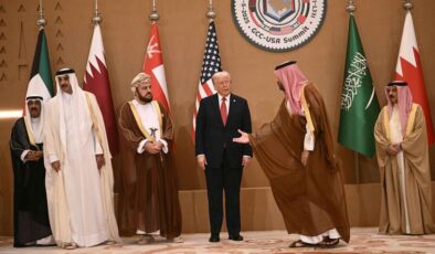 İsrail basını: Arap ülkeleri, Trump’a baskı yapıyor