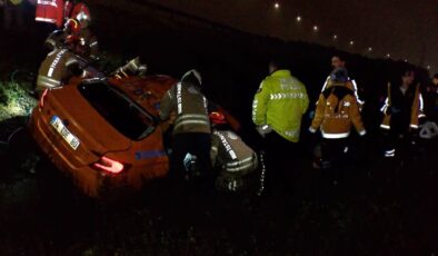 İstanbul’da taksi su kanalına uçtu: 3 ölü, 1 yaralı!