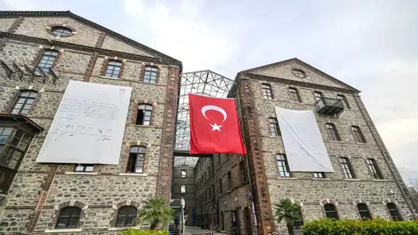 Kaymakamlıktan İzBB’ye ‘Meslek Fabrikası boşaltın’ tebliği
