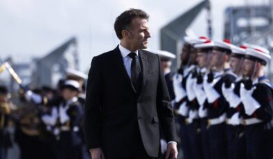 Macron, Fransa’nın nükleer cephaneliğini büyüteceğini belirtti