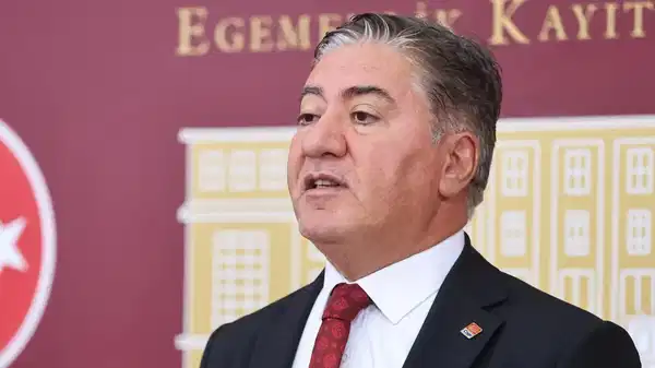 Murat Emir’den ihraçlara açıklama: ‘İktidarın CHP’de bir tartışma yaratma çabası’