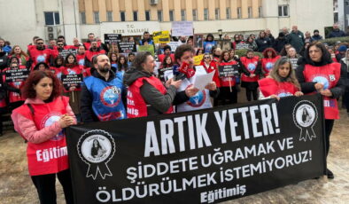 Öğretmen Fatma Nur Çelik’in için Rize’de eylem: Okullarda ölmek istemiyoruz