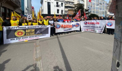 Öğretmen Fatma Nur Çelik’in öldürülmesi, Samsun’da eğitim sendikaları tarafından protesto edildi