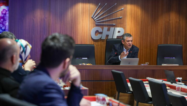 Özgür Özel, Dijital Dünya ve Güvenlik Toplantısı’na başkanlık etti
