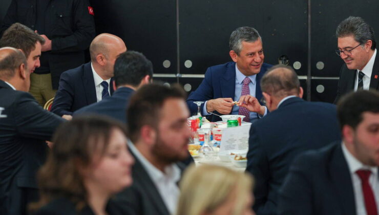 Özgür Özel, partisinin 81 il başkanıyla Ankara’da bir araya geldi