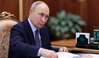 Putin, Avrupa’ya doğal gaz için yeşil ışık yaktı